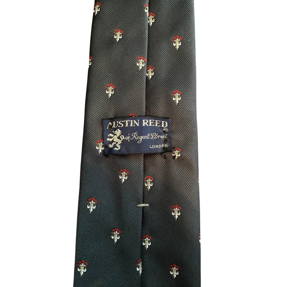 Austin Reed Regent Street London Navy Blue‎ Fleur-de-Lis Crest Silk Tie Mens